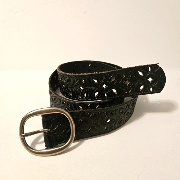 Fossil Belt Black Cutout Floral with Silver Buckle Sz M - Picture 1 of 11